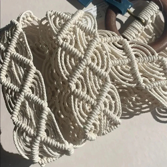 Universal Thread Wood O Ring Belt - Picture 6 of 10